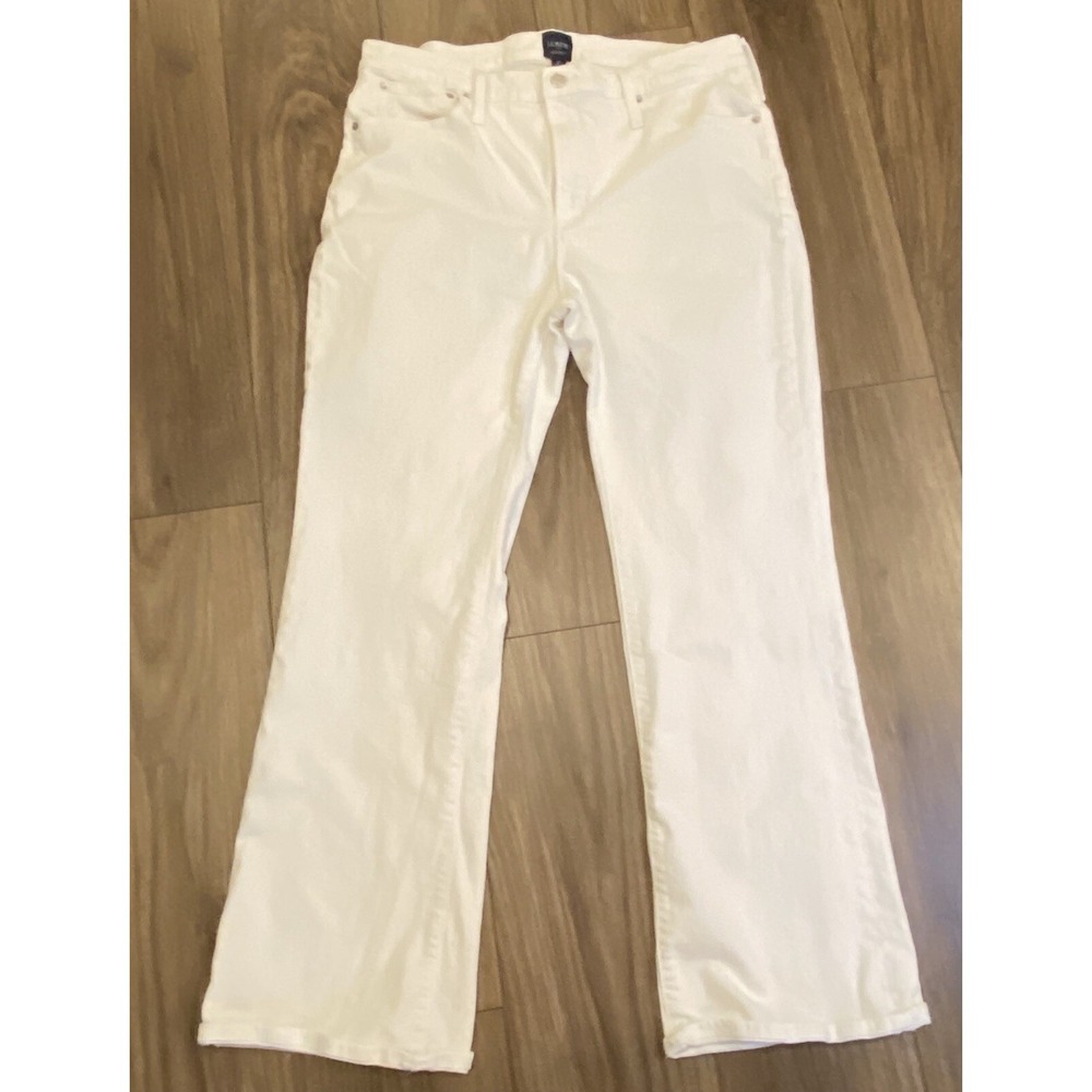 J.Crew Bootcut Jeans all-day stretch White Actual Size 36x29 Women's J Crew‎